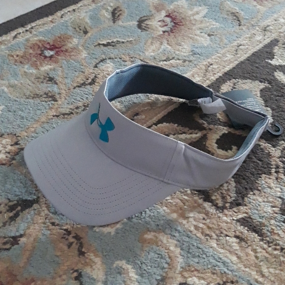 4x*Host Pick* Under Armour HeatGear visor - Picture 4 of 9
